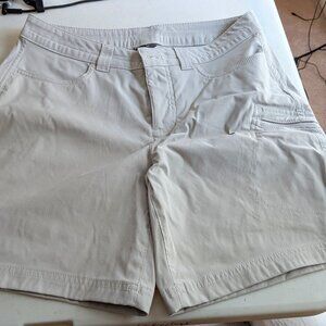 Eddie Bauer Wick Away Size 6 Women's Khaki Shorts